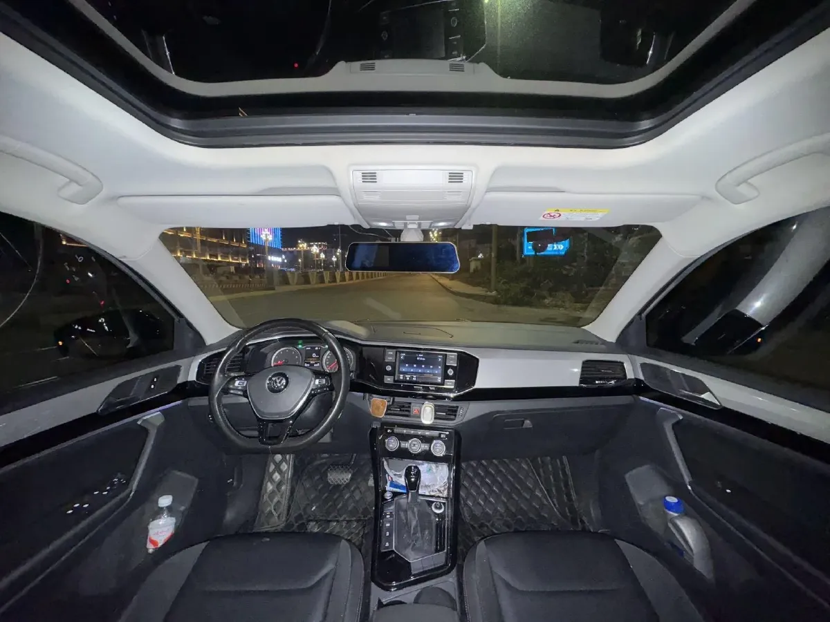 2019 Jeep Cherokee 2.0T 234HP L4 9AT,autocango,china used car exporter,china ev exporter,chinese used car exporter,chinese used ev exporter