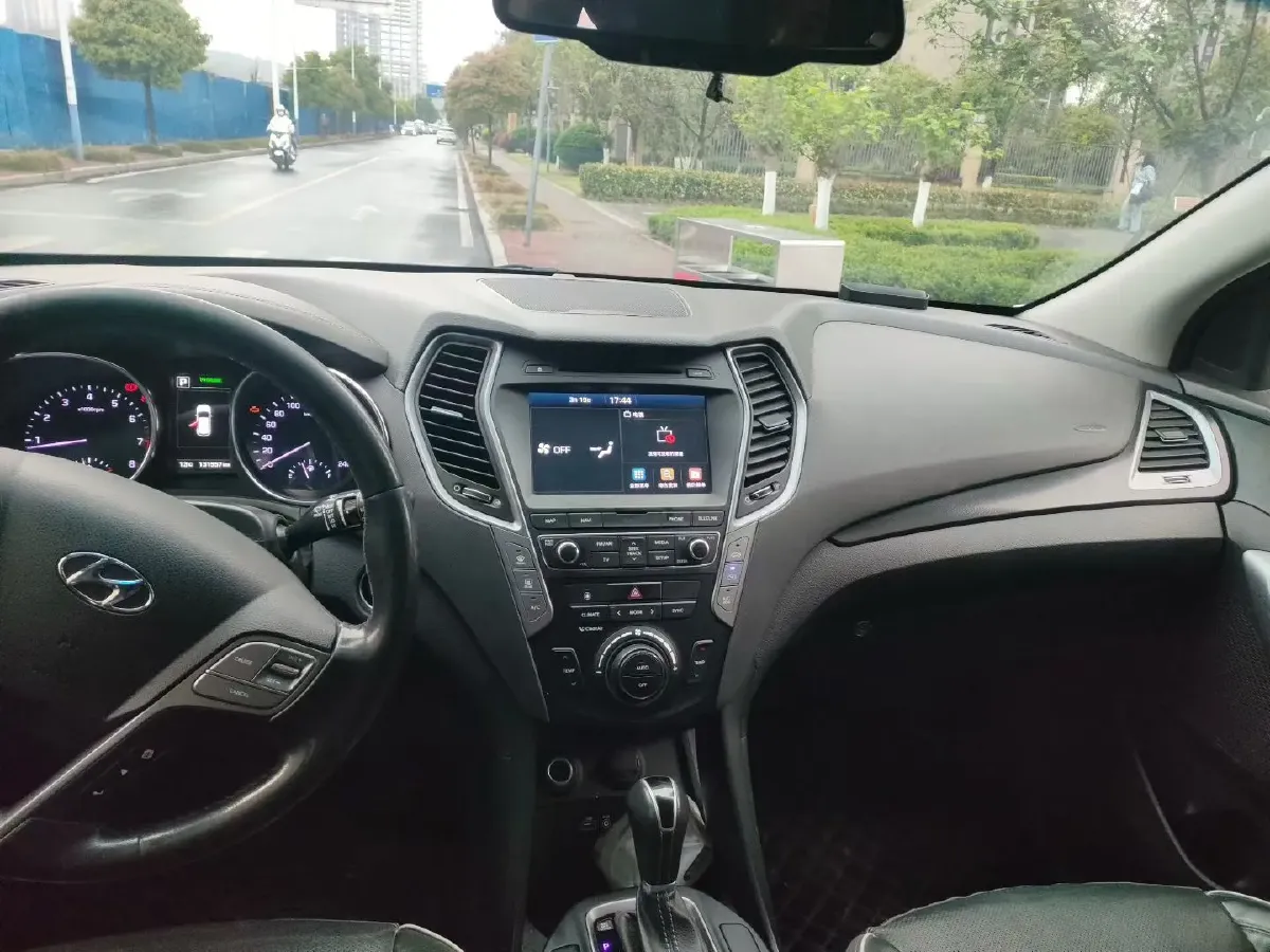 2017 Hyundai Santafe 2.0T 245HP L4 6AT,autocango,china used car exporter,china ev exporter,chinese used car exporter,chinese used ev exporter