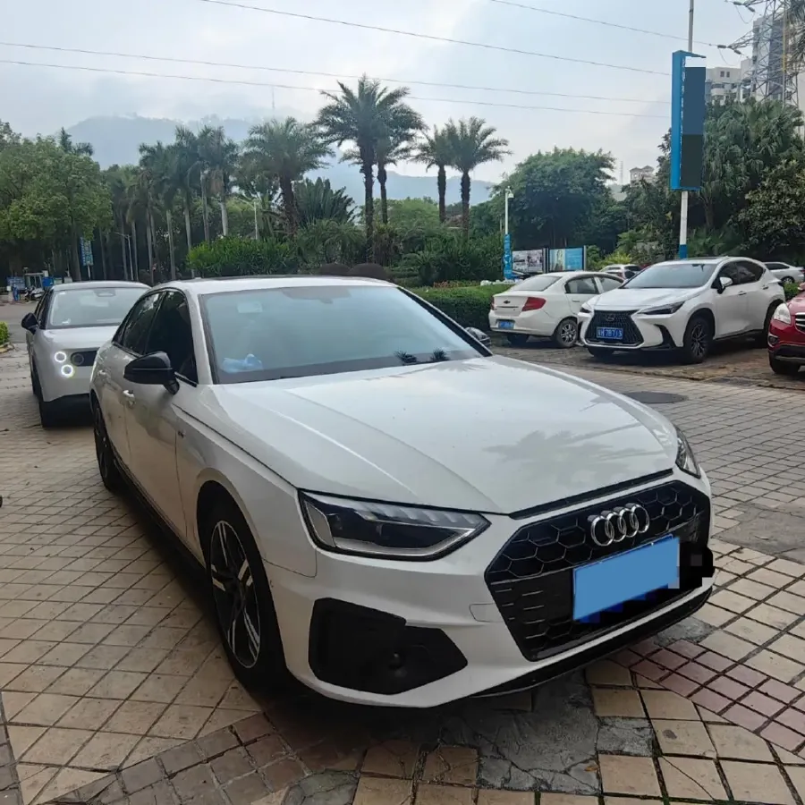 2022 Audi A4L 2.0T 190HP L4 7DCT,autocango,china used car exporter,china ev exporter,chinese used car exporter,chinese used ev exporter