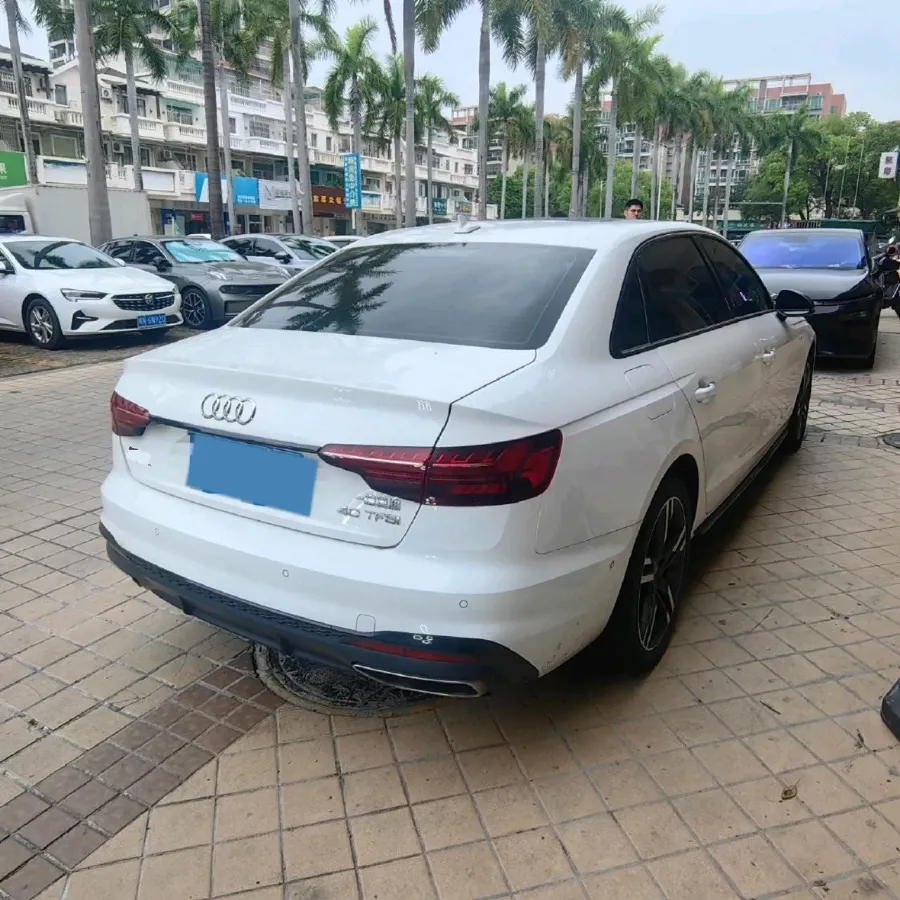 2022 Audi A4L 2.0T 190HP L4 7DCT,autocango,china used car exporter,china ev exporter,chinese used car exporter,chinese used ev exporter