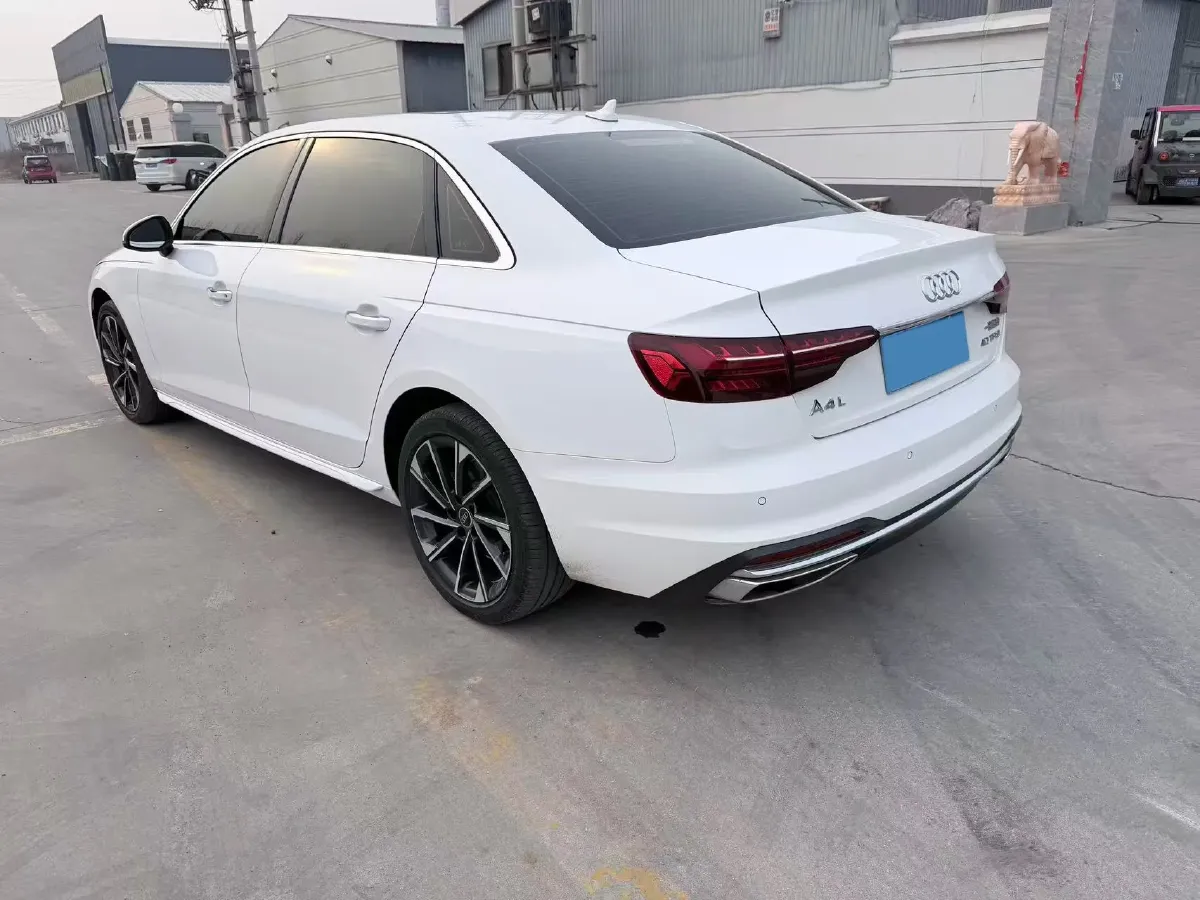 2020 Audi A4L 2.0T 190HP L4 7DCT,autocango,china used car exporter,china ev exporter,chinese used car exporter,chinese used ev exporter