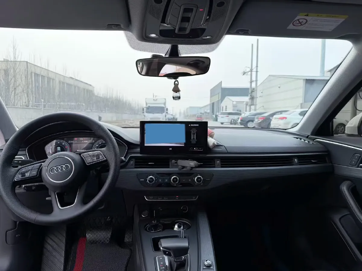 2020 Audi A4L 2.0T 190HP L4 7DCT,autocango,china used car exporter,china ev exporter,chinese used car exporter,chinese used ev exporter