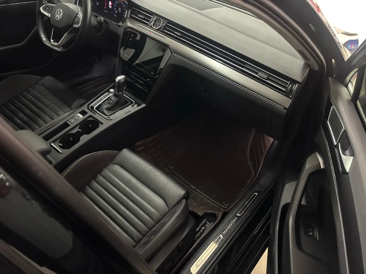 2020 Volkswagen Magotan 2.0T 186HP L4 7DCT,autocango,china used car exporter,china ev exporter,chinese used car exporter,chinese used ev exporter