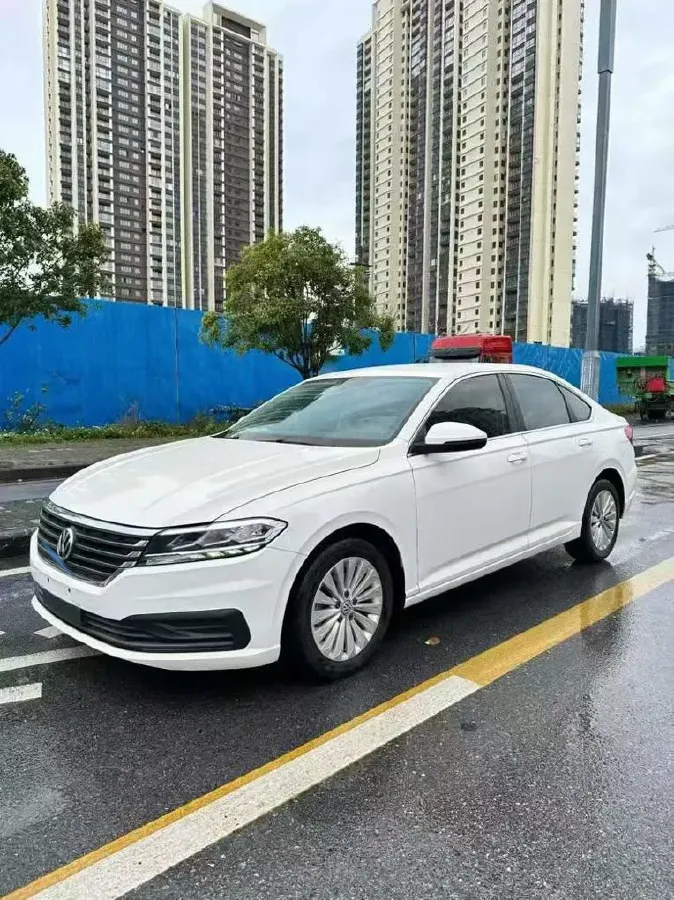 2018 Landwind XiaoYao 1.5T 163HP L4 CVT,autocango,china used car exporter,china ev exporter,chinese used car exporter,chinese used ev exporter