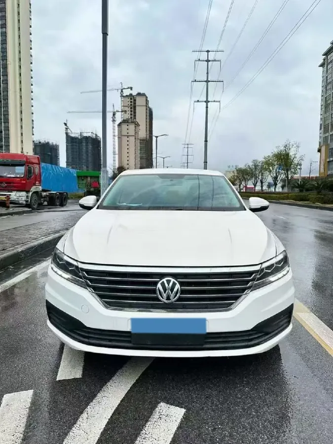 2018 Landwind XiaoYao 1.5T 163HP L4 CVT,autocango,china used car exporter,china ev exporter,chinese used car exporter,chinese used ev exporter
