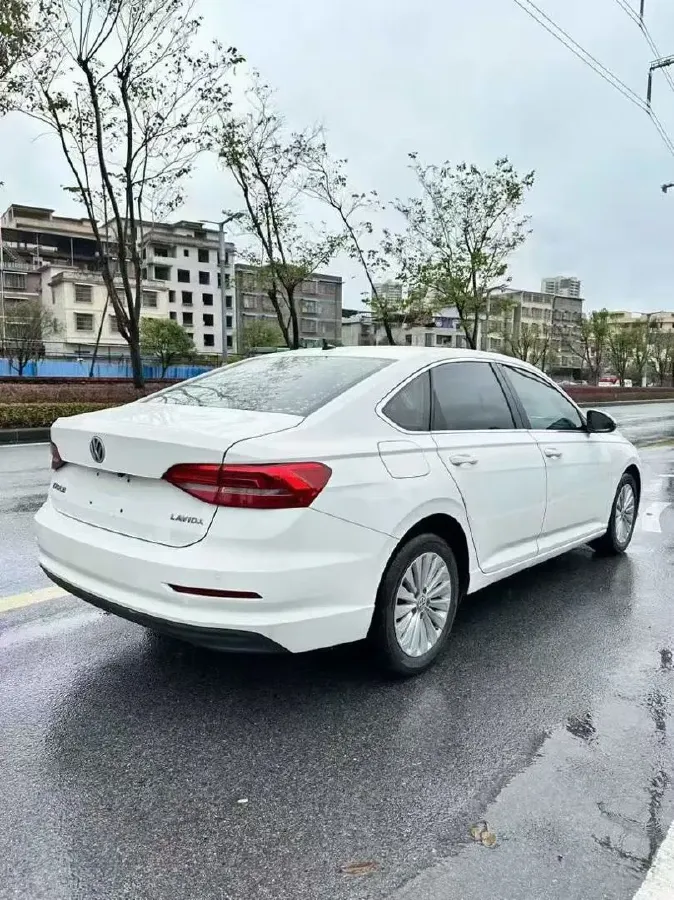 2018 Landwind XiaoYao 1.5T 163HP L4 CVT,autocango,china used car exporter,china ev exporter,chinese used car exporter,chinese used ev exporter