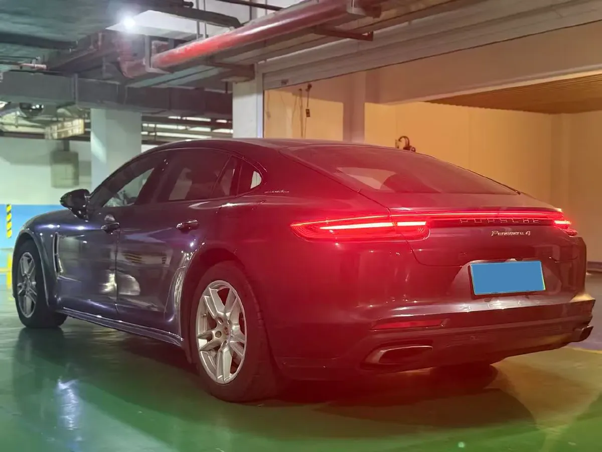 2017 BMW 7 Series 3.0T 326HP L6 8AT,autocango,china used car exporter,china ev exporter,chinese used car exporter,chinese used ev exporter