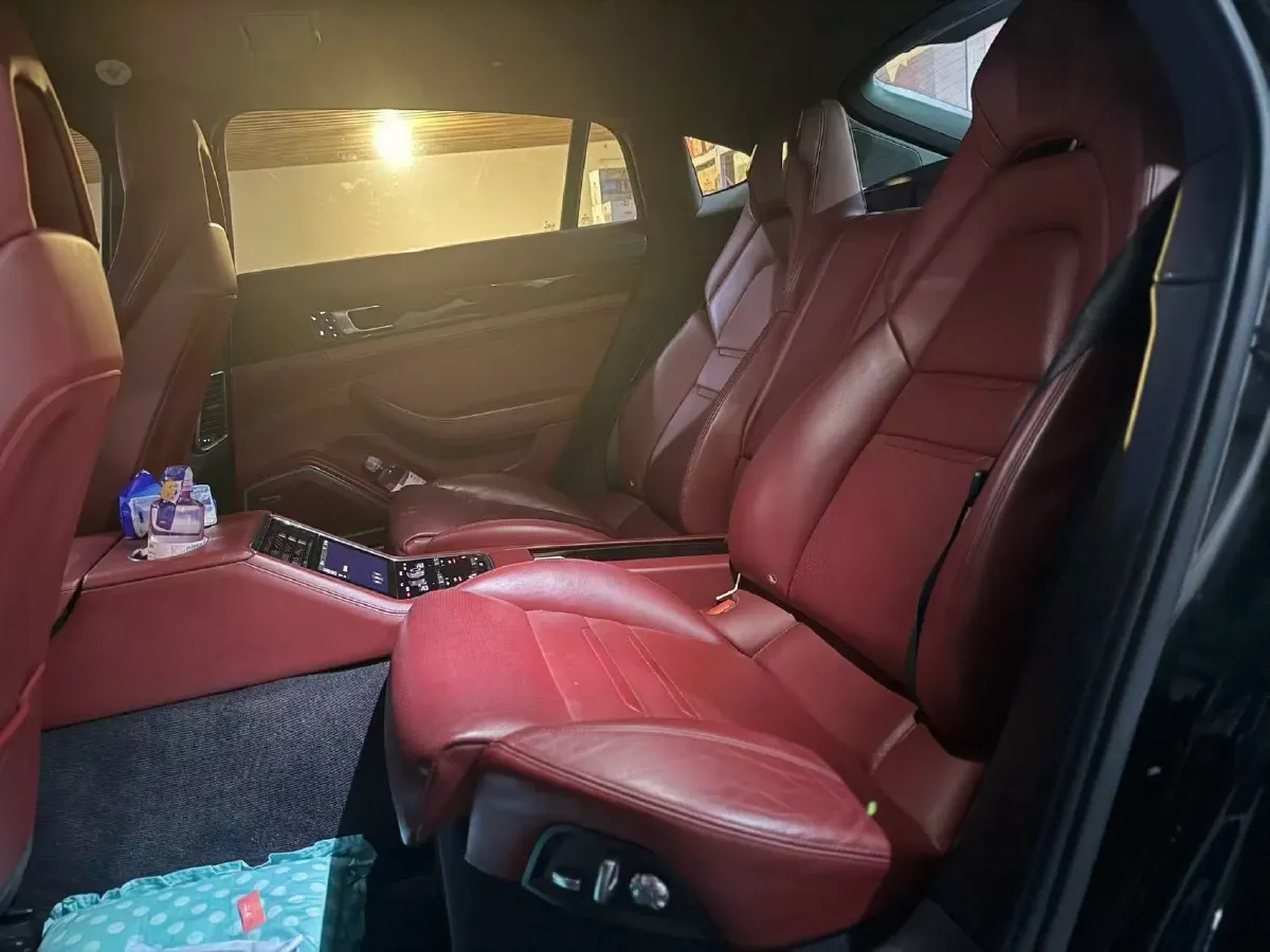 2017 BMW 7 Series 3.0T 326HP L6 8AT,autocango,china used car exporter,china ev exporter,chinese used car exporter,chinese used ev exporter