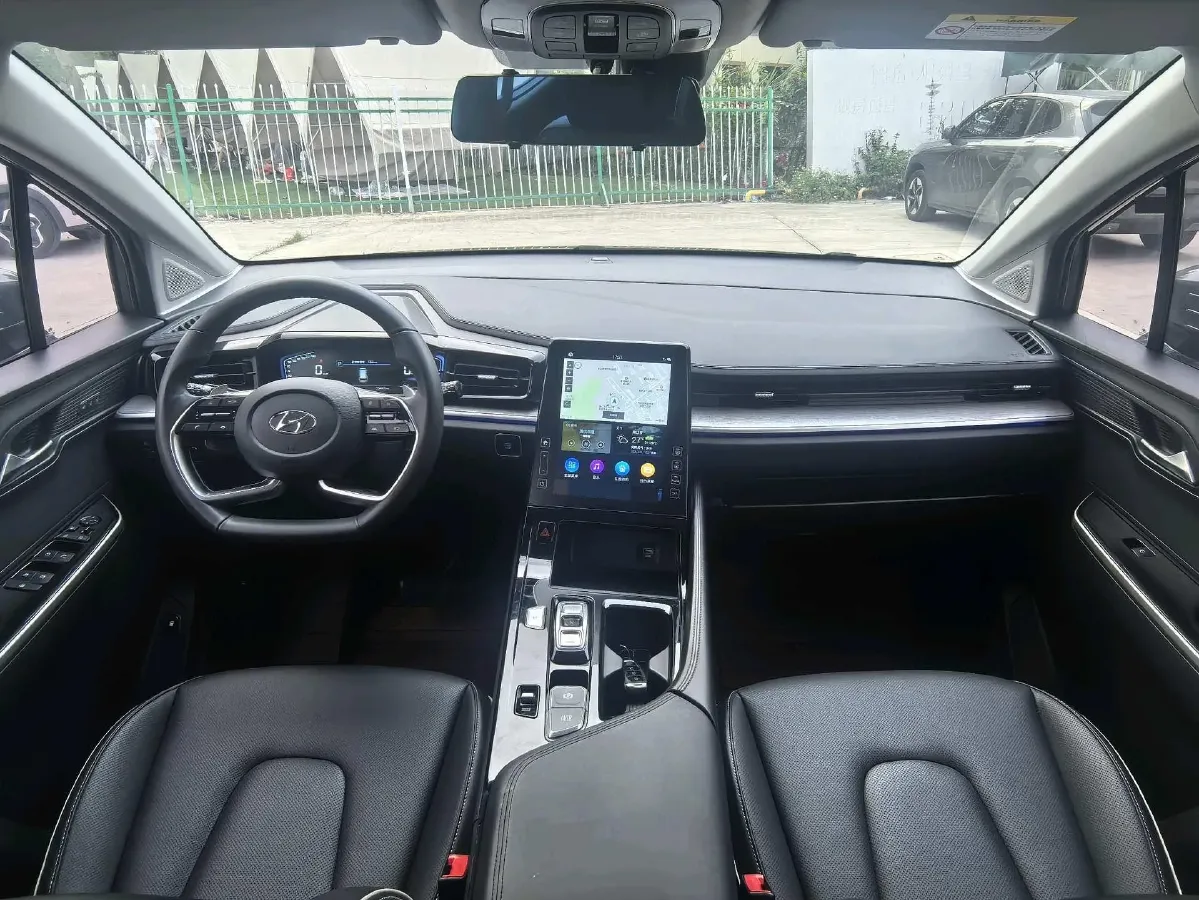 2021 Hyundai Custo 2.0T 236HP L4 8AT,autocango,china used car exporter,china ev exporter,chinese used car exporter,chinese used ev exporter