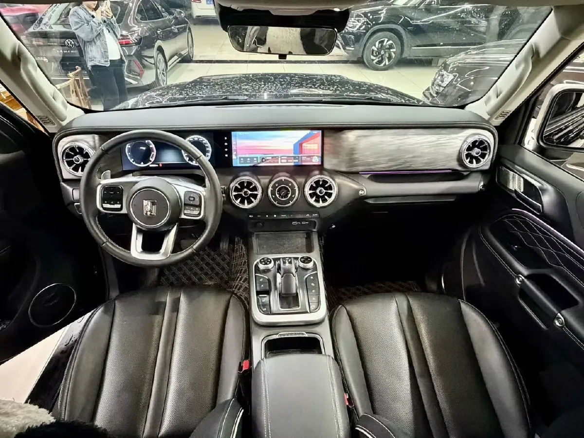 2024 Tank 300 2.0T 227HP L4 8AT,autocango,china used car exporter,china ev exporter,chinese used car exporter,chinese used ev exporter