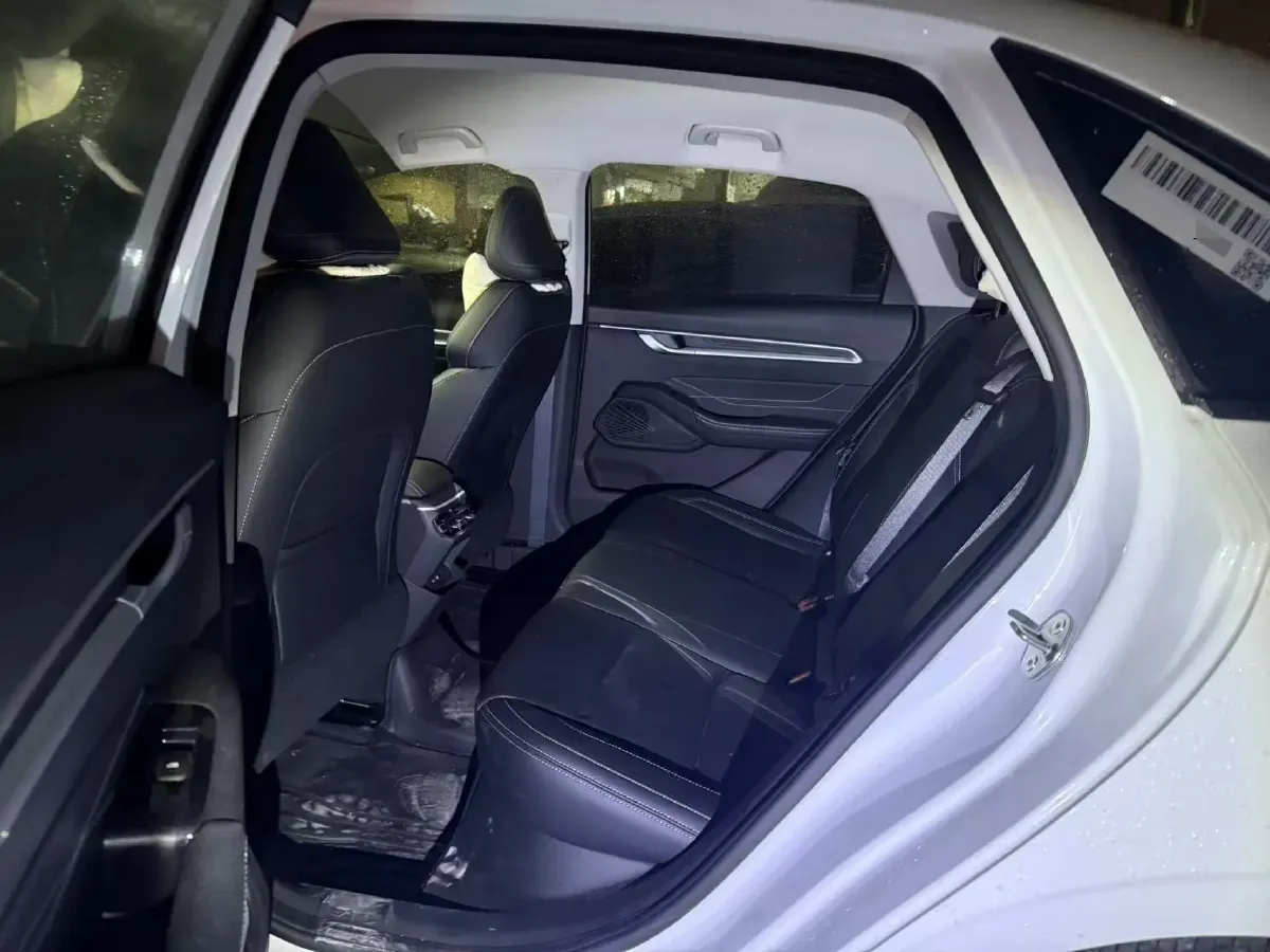 2025 Geely Emgrand 1.5L 127HP L4 5MT,autocango,china used car exporter,china ev exporter,chinese used car exporter,chinese used ev exporter