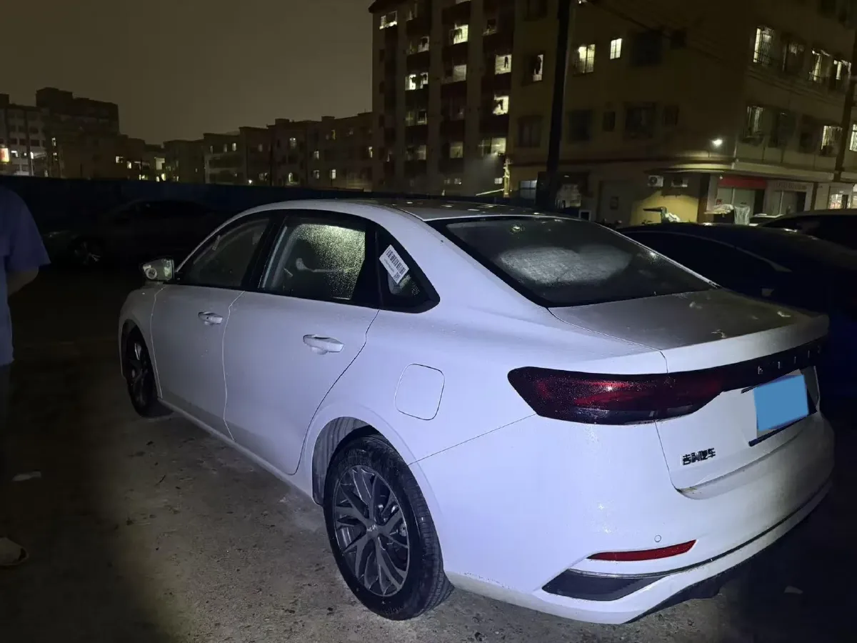 2025 Geely Emgrand 1.5L 127HP L4 5MT,autocango,china used car exporter,china ev exporter,chinese used car exporter,chinese used ev exporter