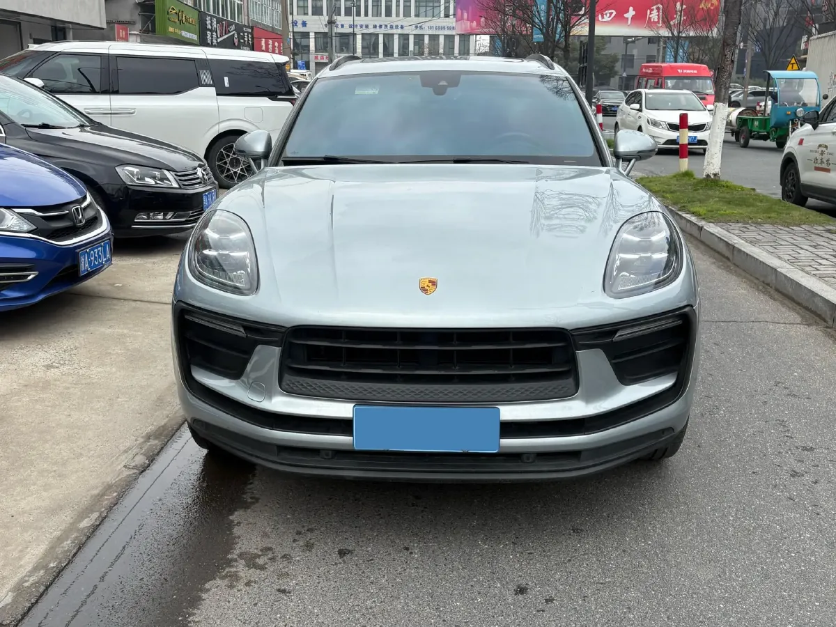 2022 Porsche Macan 2.0T 265HP L4 7DCT,autocango,china used car exporter,china ev exporter,chinese used car exporter,chinese used ev exporter
