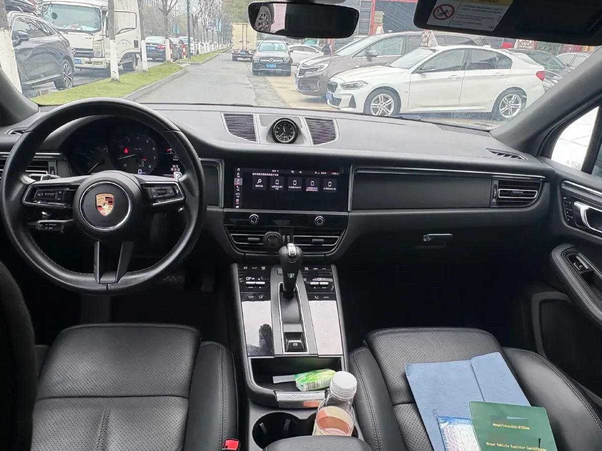 2022 Porsche Macan 2.0T 265HP L4 7DCT,autocango,china used car exporter,china ev exporter,chinese used car exporter,chinese used ev exporter