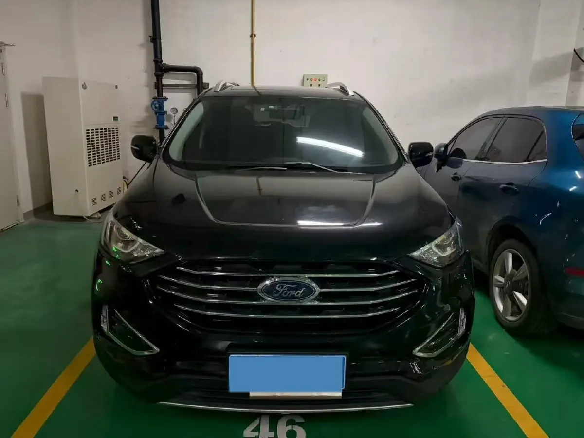 2020 Ford Edge 2.0T 245HP L4 8AT,autocango,china used car exporter,china ev exporter,chinese used car exporter,chinese used ev exporter