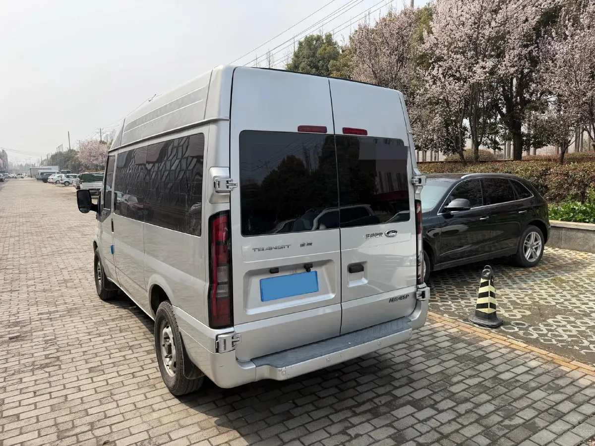 2021 Ford New Era Transit 2.2T 140HP L4 6MT,autocango,china used car exporter,china ev exporter,chinese used car exporter,chinese used ev exporter