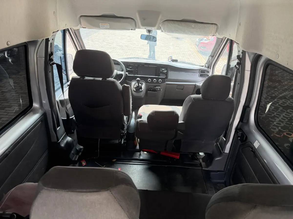 2021 Ford New Era Transit 2.2T 140HP L4 6MT,autocango,china used car exporter,china ev exporter,chinese used car exporter,chinese used ev exporter