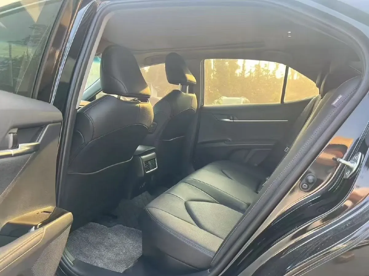 2021 Toyota Camry 2.5L 209HP L4 8AT,autocango,china used car exporter,china ev exporter,chinese used car exporter,chinese used ev exporter