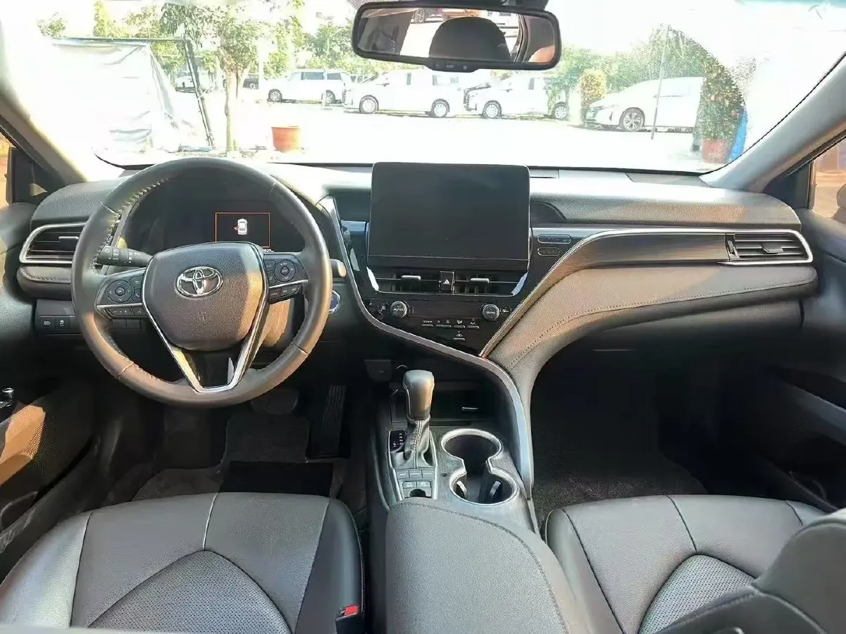 2021 Toyota Camry 2.5L 209HP L4 8AT,autocango,china used car exporter,china ev exporter,chinese used car exporter,chinese used ev exporter