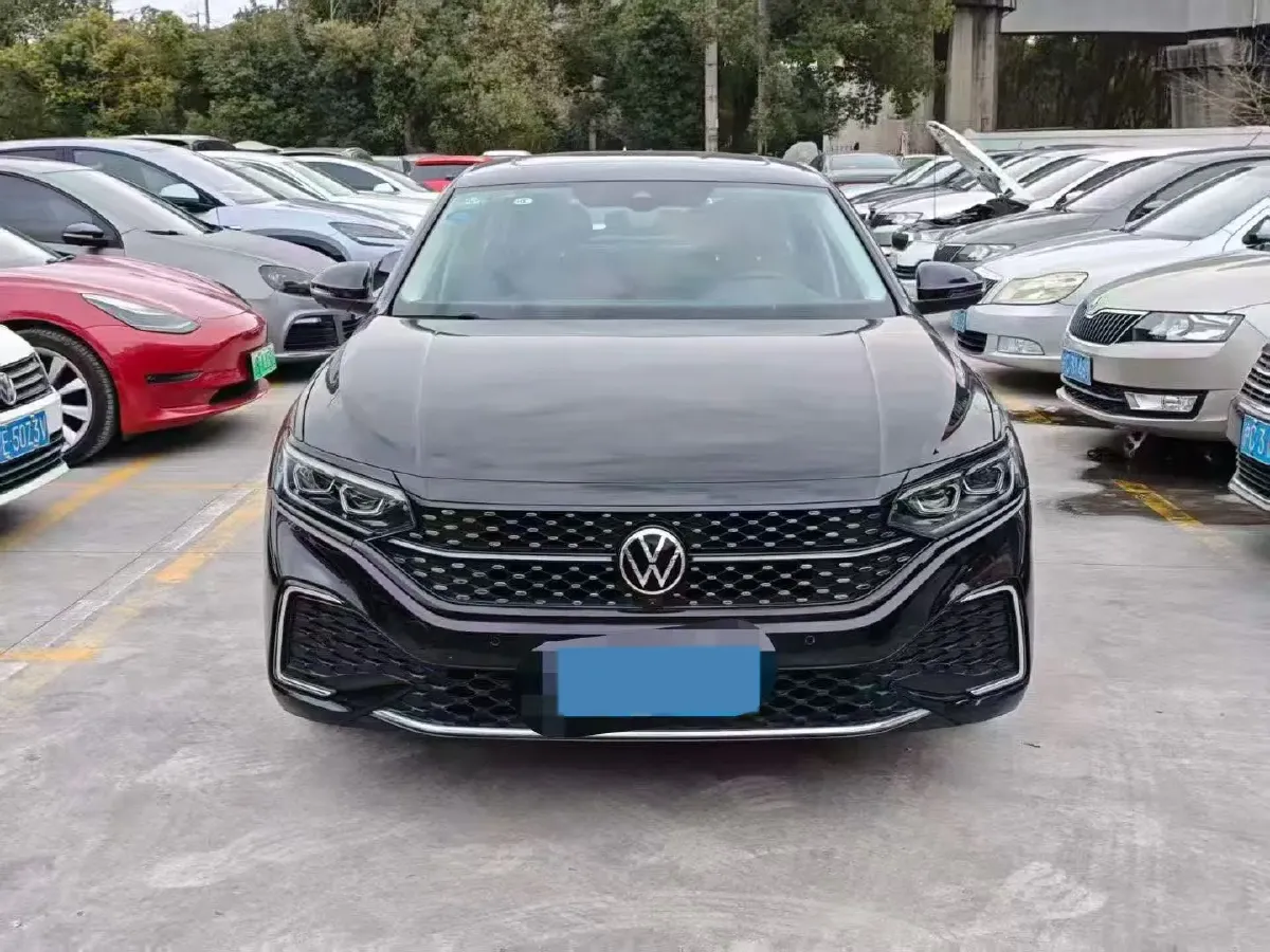 2023 Volkswagen Passat 2.0T 186HP L4 7DCT,autocango,china used car exporter,china ev exporter,chinese used car exporter,chinese used ev exporter