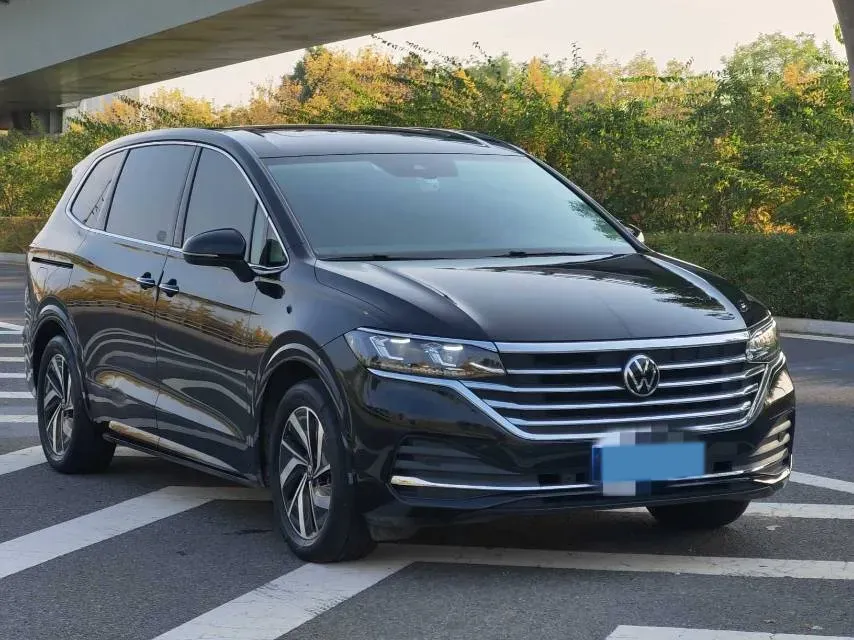 2024 Volkswagen Viloran 2.0T 220HP L4 7DCT,autocango,china used car exporter,china ev exporter,chinese used car exporter,chinese used ev exporter