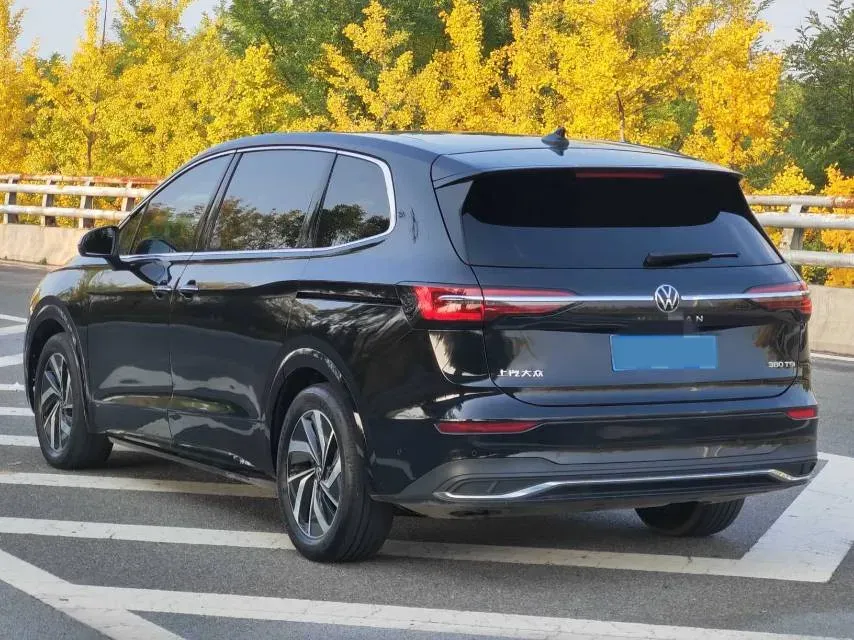 2024 Volkswagen Viloran 2.0T 220HP L4 7DCT,autocango,china used car exporter,china ev exporter,chinese used car exporter,chinese used ev exporter