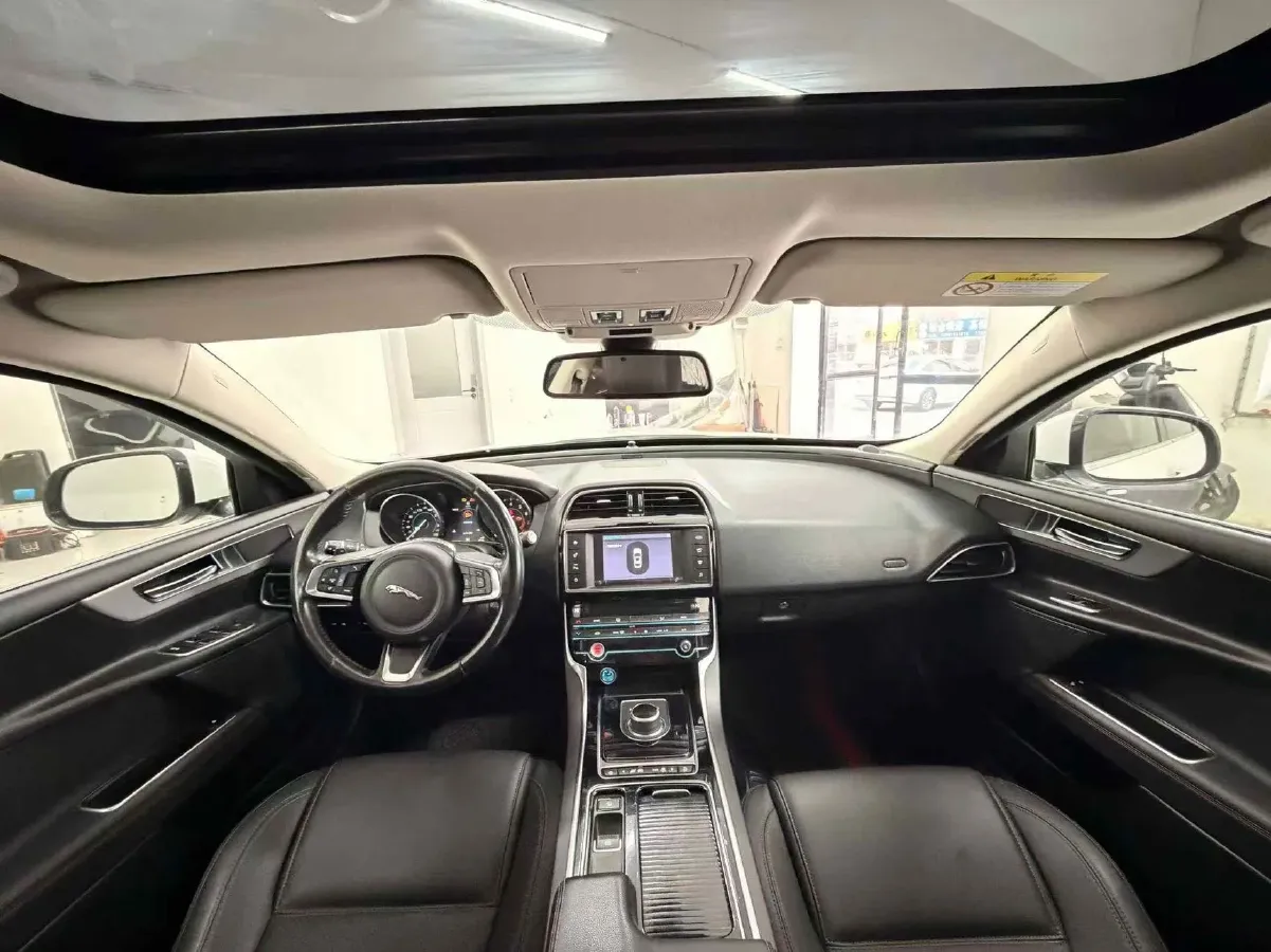 2018 Jaguar XEL 2.0T 200HP L4 8AT,autocango,china used car exporter,china ev exporter,chinese used car exporter,chinese used ev exporter