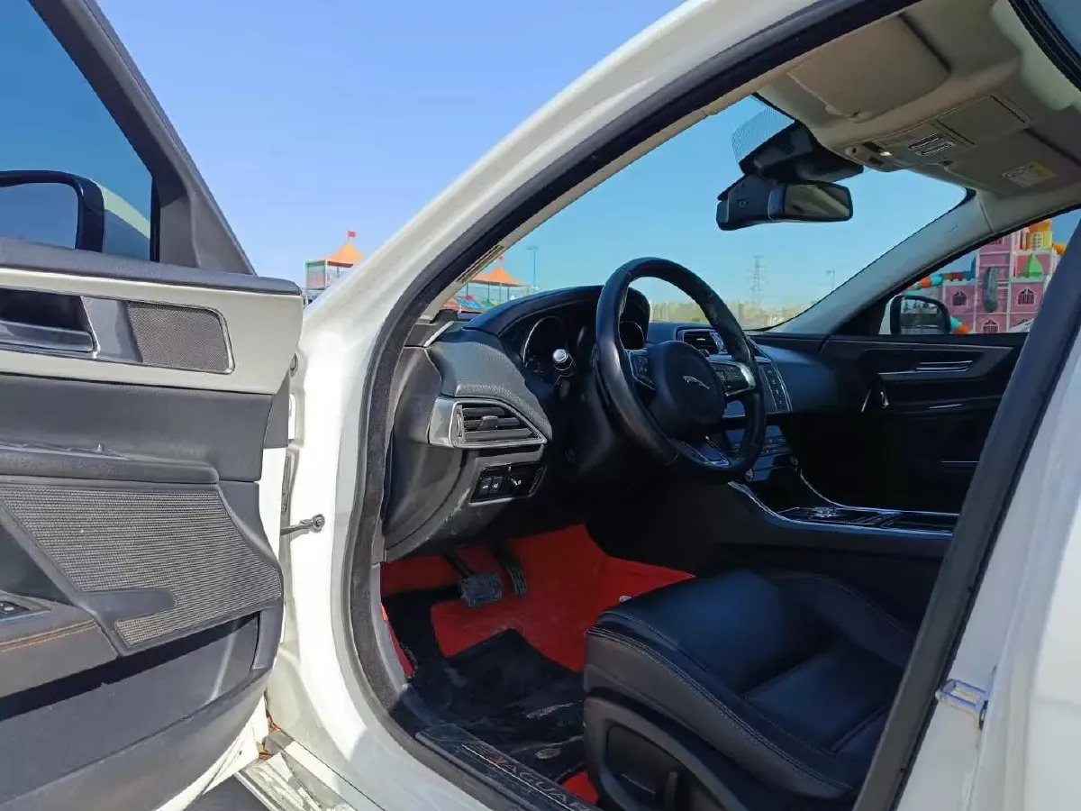 2018 Jaguar XEL 2.0T 200HP L4 8AT,autocango,china used car exporter,china ev exporter,chinese used car exporter,chinese used ev exporter