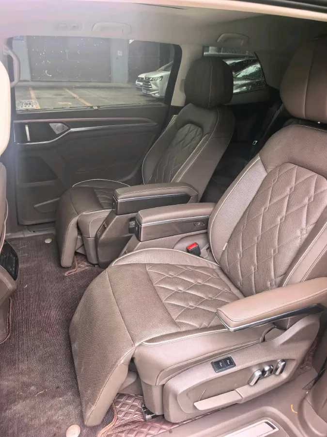 2020 Volkswagen Viloran 2.0T 220HP L4 7DCT,autocango,china used car exporter,china ev exporter,chinese used car exporter,chinese used ev exporter