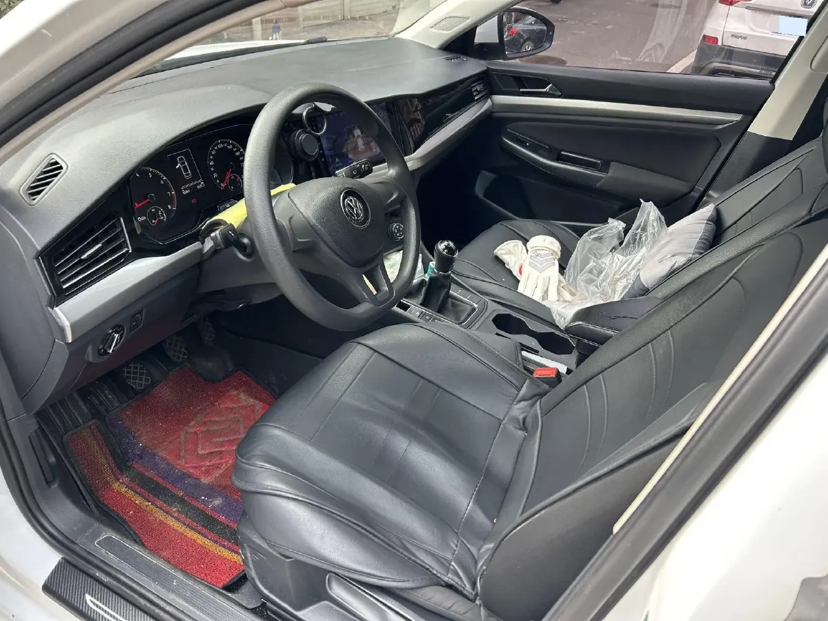 2019 Dongfeng RuiQi 6 2.4L 158HP L4 5MT,autocango,china used car exporter,china ev exporter,chinese used car exporter,chinese used ev exporter