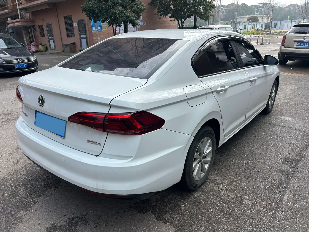 2019 Dongfeng RuiQi 6 2.4L 158HP L4 5MT,autocango,china used car exporter,china ev exporter,chinese used car exporter,chinese used ev exporter