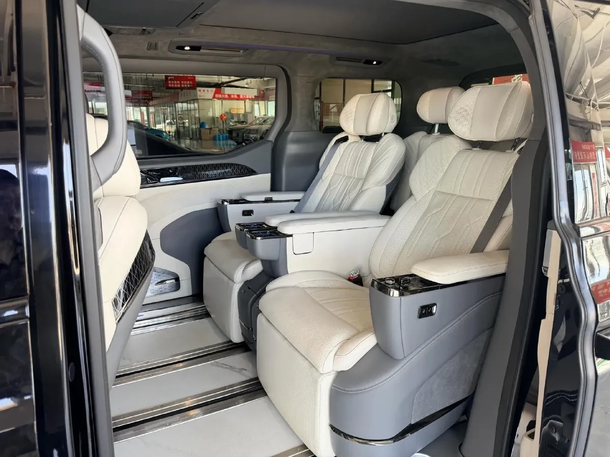 2022 Zeekr 009 BEV 116KWH,autocango,china used car exporter,china ev exporter,chinese used car exporter,chinese used ev exporter