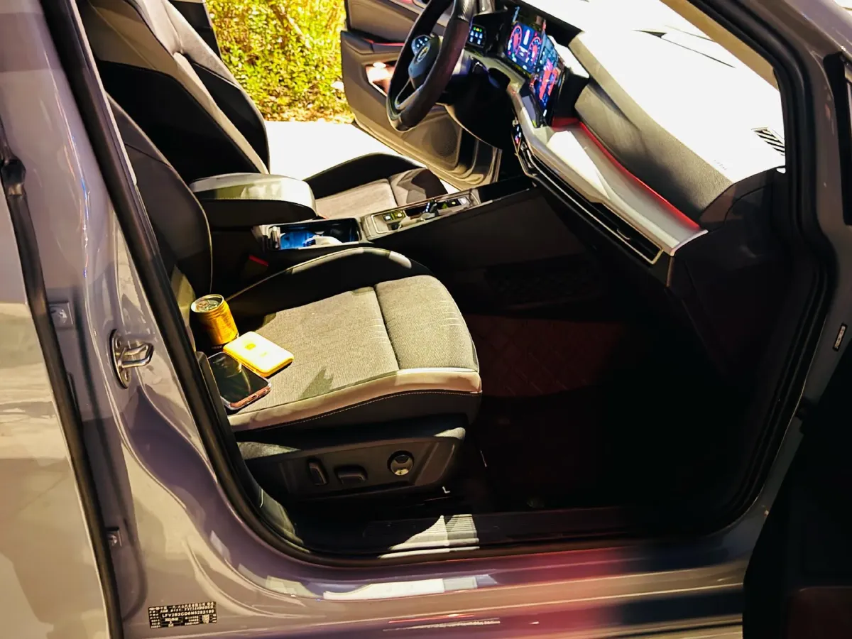 2021 Volkswagen Golf 1.4T 150HP L4 7DCT,autocango,china used car exporter,china ev exporter,chinese used car exporter,chinese used ev exporter