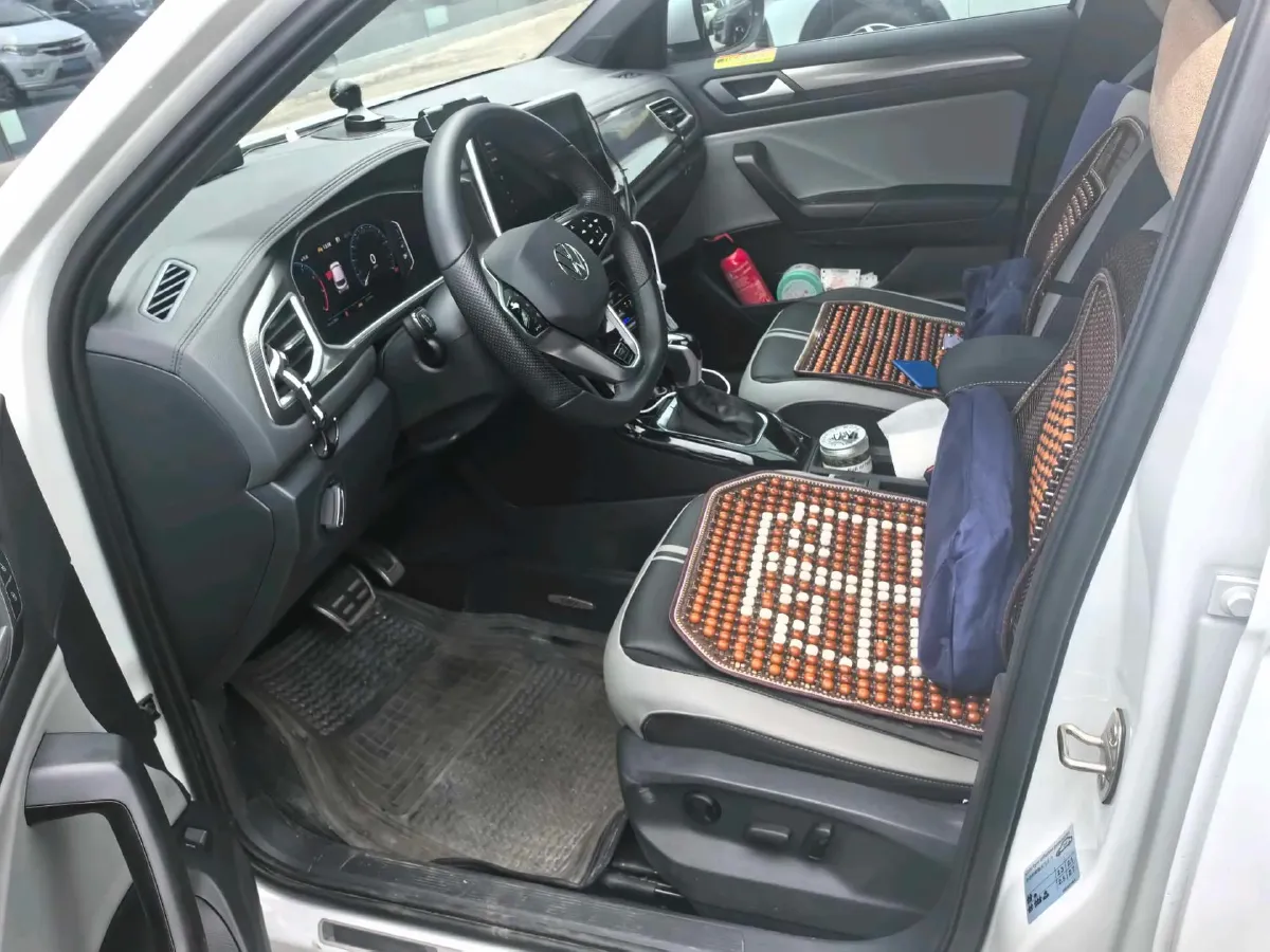 2023 Volkswagen T-Roc 1.5T 160HP L4 7DCT,autocango,china used car exporter,china ev exporter,chinese used car exporter,chinese used ev exporter