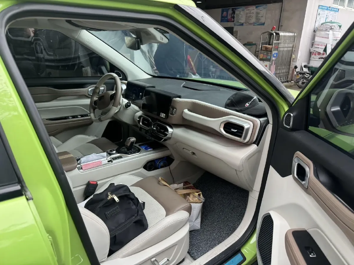 2020 Geely ICON 1.5T 177HP L3 7DCT,autocango,china used car exporter,china ev exporter,chinese used car exporter,chinese used ev exporter