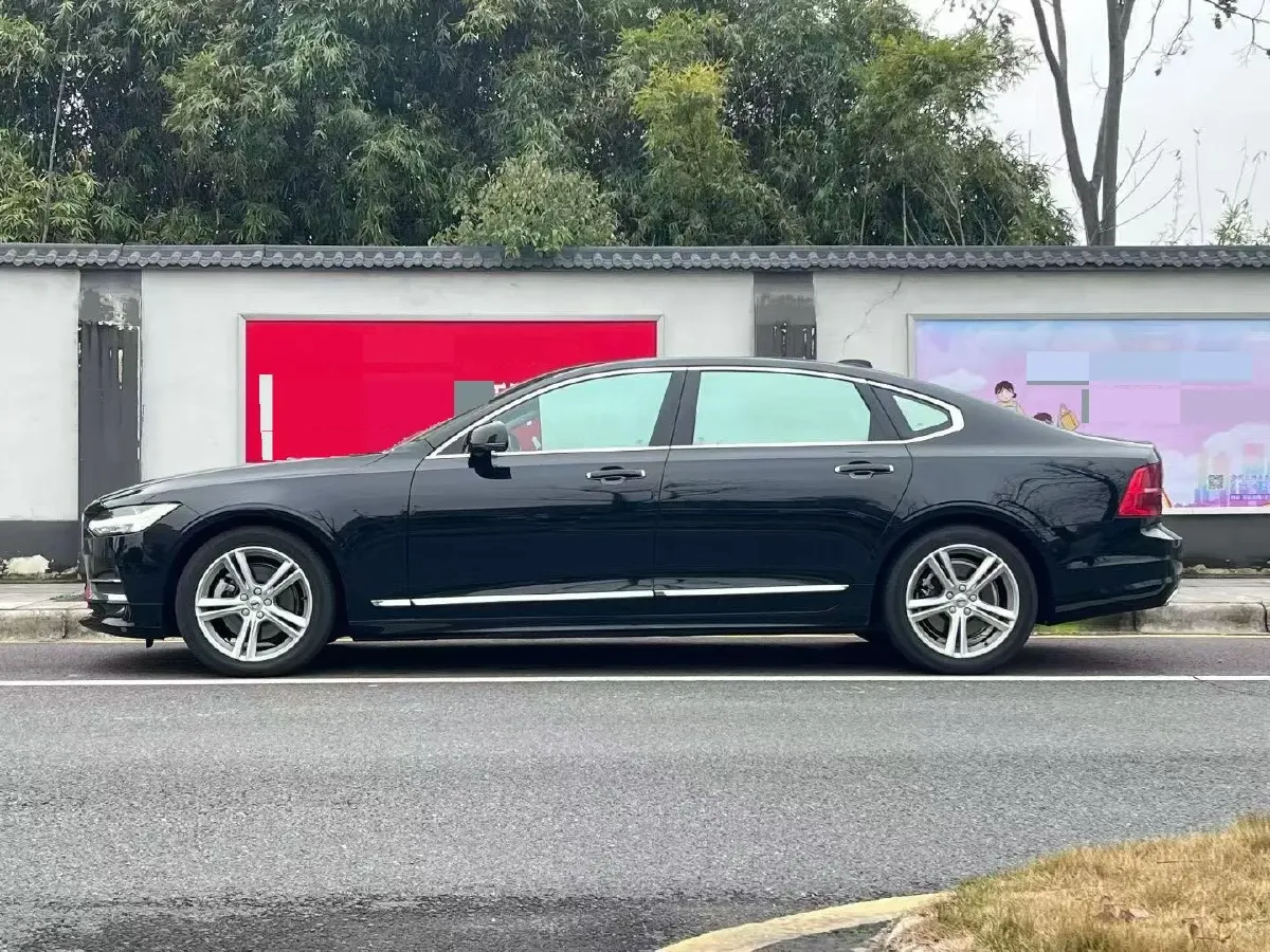 2019 Infiniti Q70 2.0T 211HP L4 7AT,autocango,china used car exporter,china ev exporter,chinese used car exporter,chinese used ev exporter