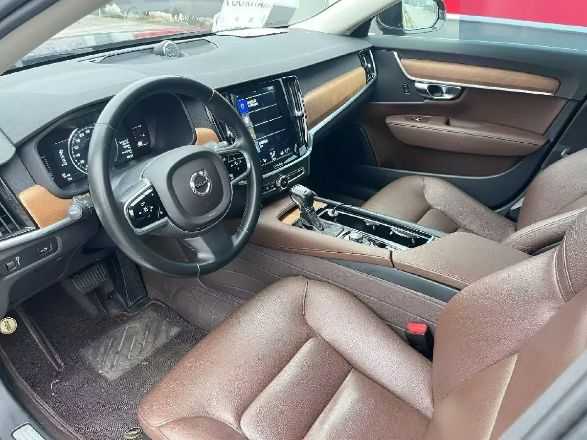 2019 Infiniti Q70 2.0T 211HP L4 7AT,autocango,china used car exporter,china ev exporter,chinese used car exporter,chinese used ev exporter