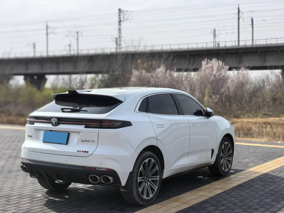 2024 ChangAn UNI-K 2.0T 233HP L4 8AT,autocango,china used car exporter,china ev exporter,chinese used car exporter,chinese used ev exporter