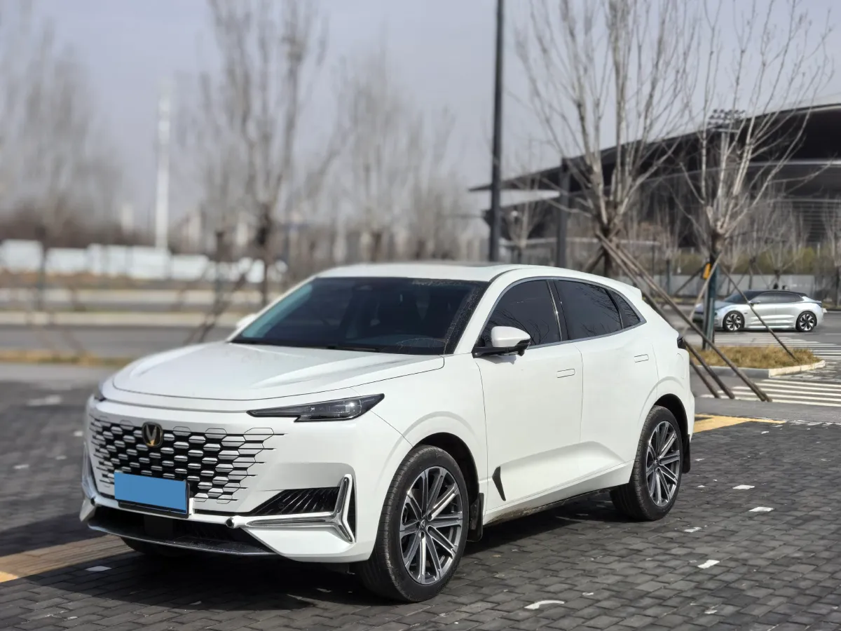 2024 ChangAn UNI-K 2.0T 233HP L4 8AT,autocango,china used car exporter,china ev exporter,chinese used car exporter,chinese used ev exporter
