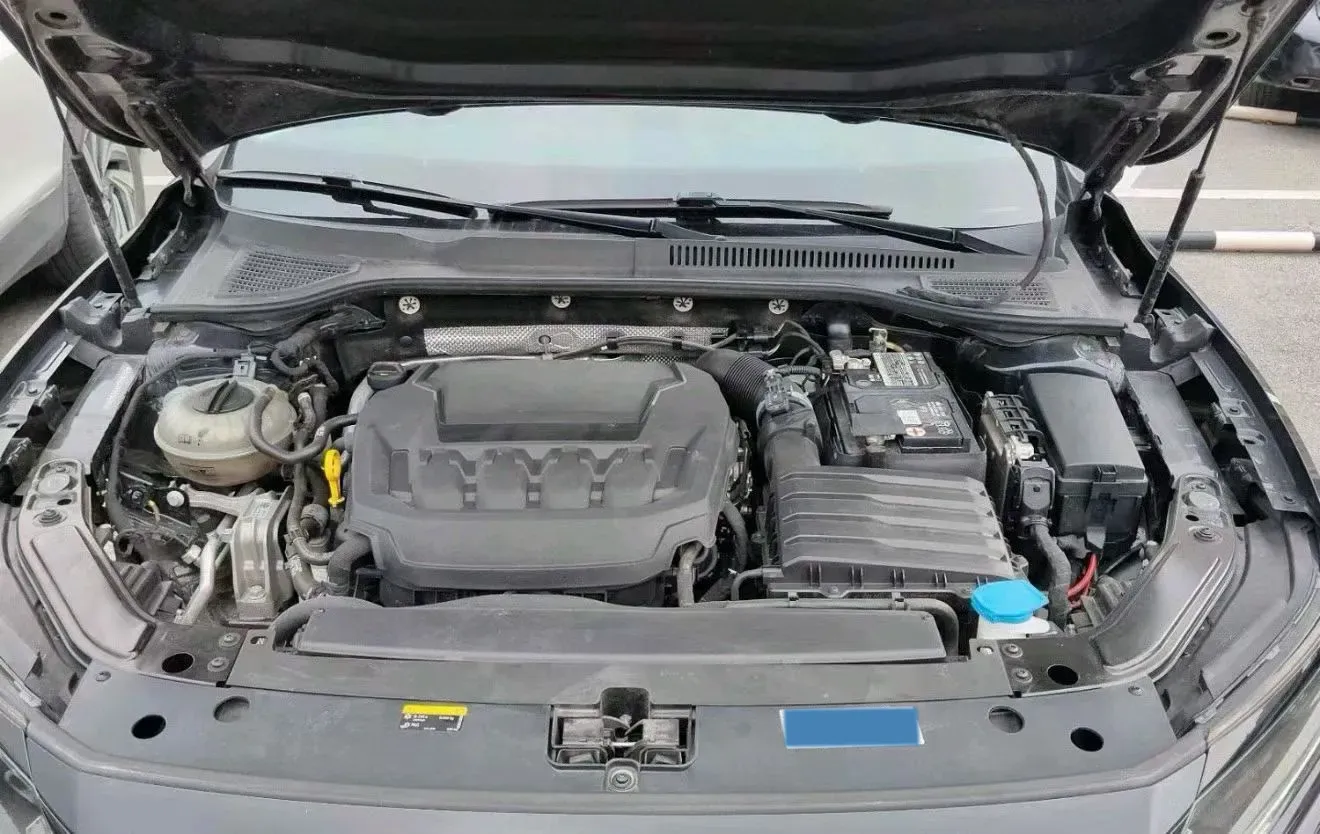 2023 Volkswagen Passat 2.0T 186HP L4 7DCT,autocango,china used car exporter,china ev exporter,chinese used car exporter,chinese used ev exporter