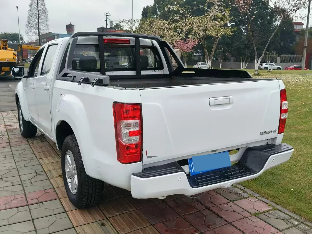 2018 Isuzu RE-MAX Jim 2.8T 116HP L4 5MT,autocango,china used car exporter,china ev exporter,chinese used car exporter,chinese used ev exporter
