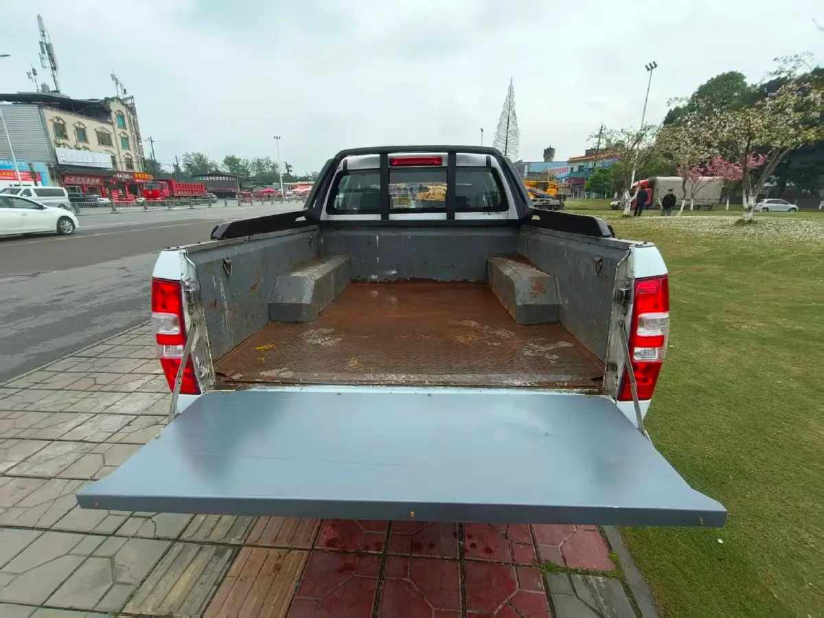 2018 Isuzu RE-MAX Jim 2.8T 116HP L4 5MT,autocango,china used car exporter,china ev exporter,chinese used car exporter,chinese used ev exporter