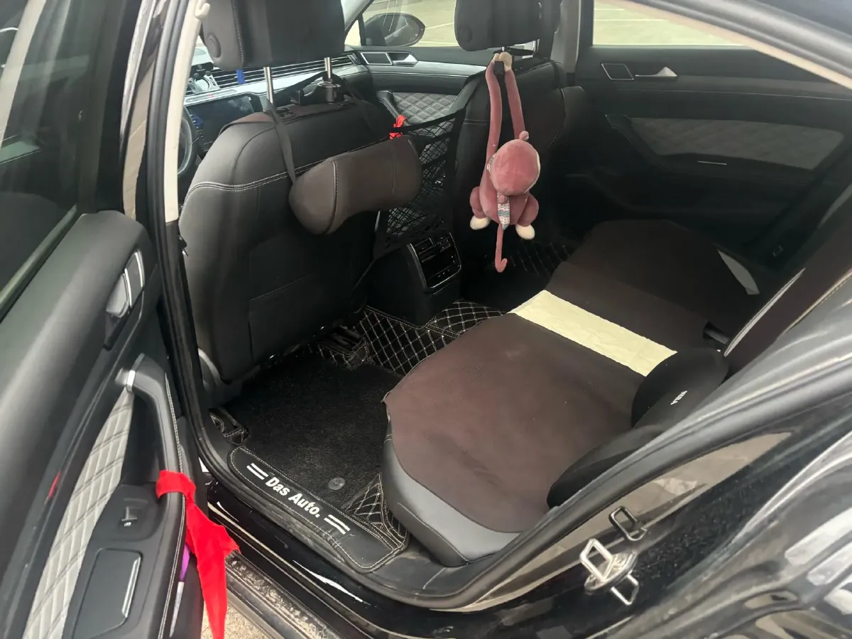 2023 Volkswagen Magotan 1.4T 150HP L4 7DCT,autocango,china used car exporter,china ev exporter,chinese used car exporter,chinese used ev exporter