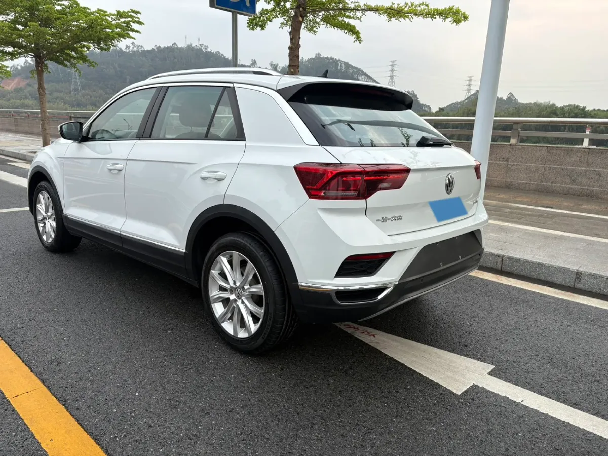 2020 Volkswagen T-Roc 1.4T 150HP L4 7DCT,autocango,china used car exporter,china ev exporter,chinese used car exporter,chinese used ev exporter