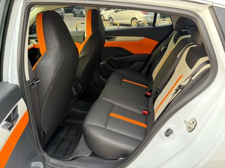 2023 DongFeng Aeolus YiXuan 1.5L 125HP L4 6DCT,autocango,china used car exporter,china ev exporter,chinese used car exporter,chinese used ev exporter