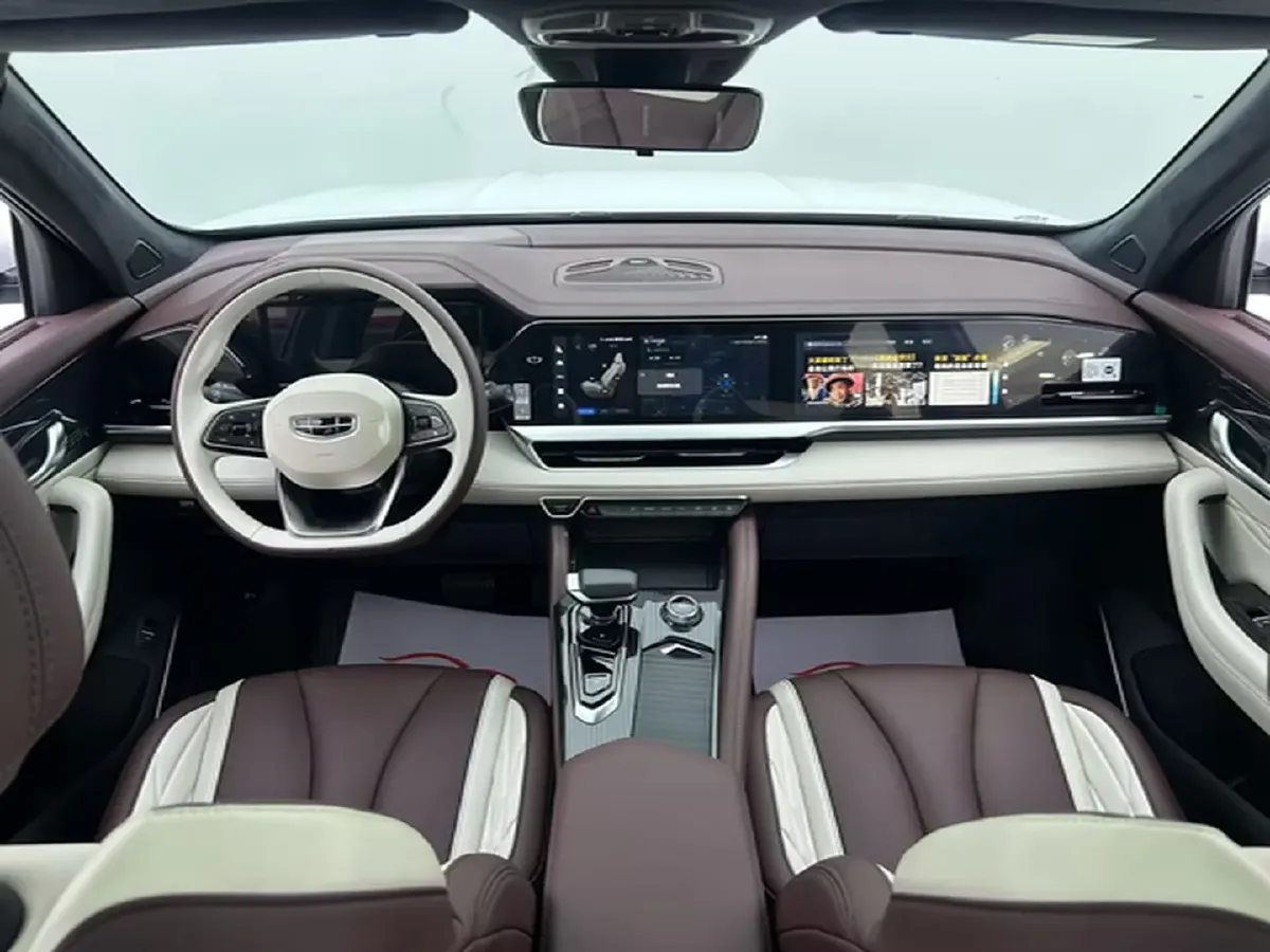 2023 Geely StarRay 2.0T 218HP L4 7DCT,autocango,china used car exporter,china ev exporter,chinese used car exporter,chinese used ev exporter