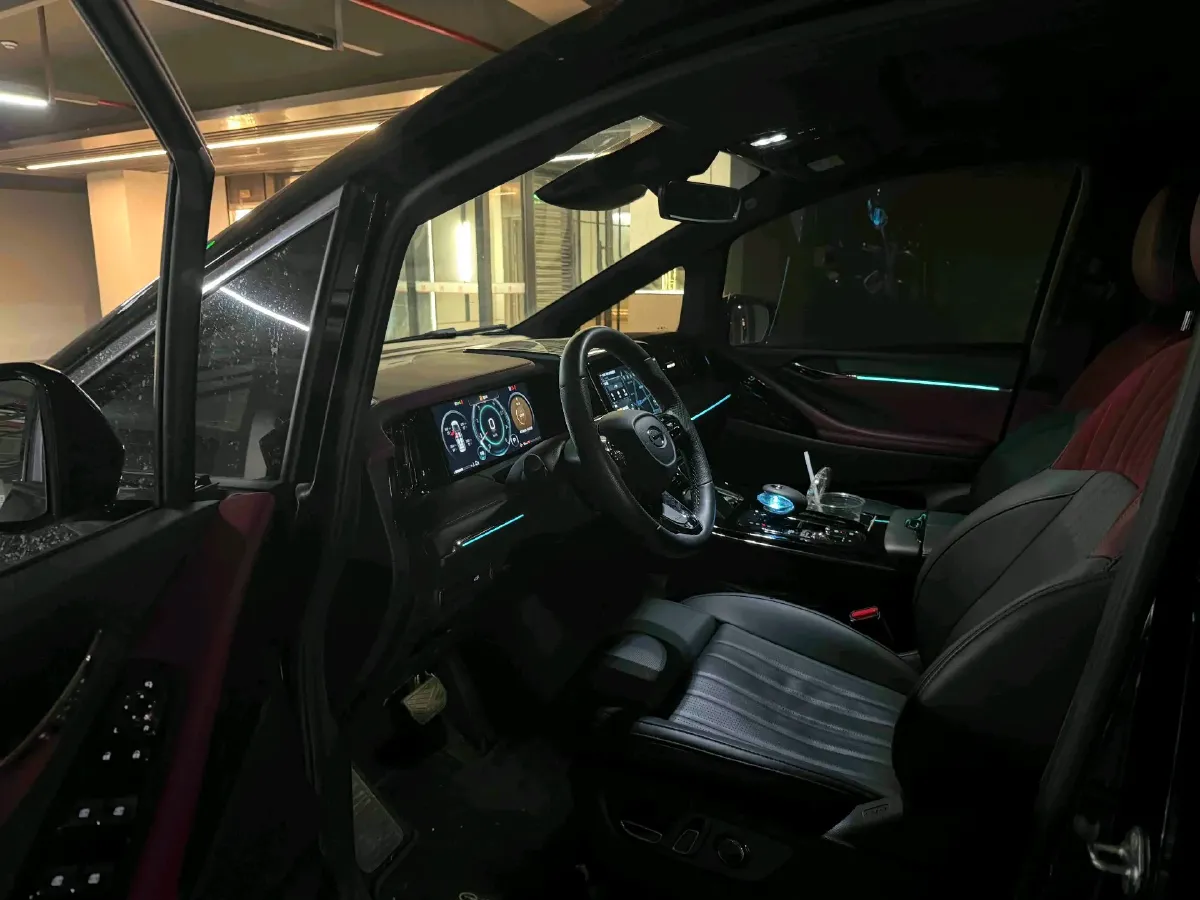 2024 GAC Trumpchi M8 2.0T 252HP L4 8AT,autocango,china used car exporter,china ev exporter,chinese used car exporter,chinese used ev exporter