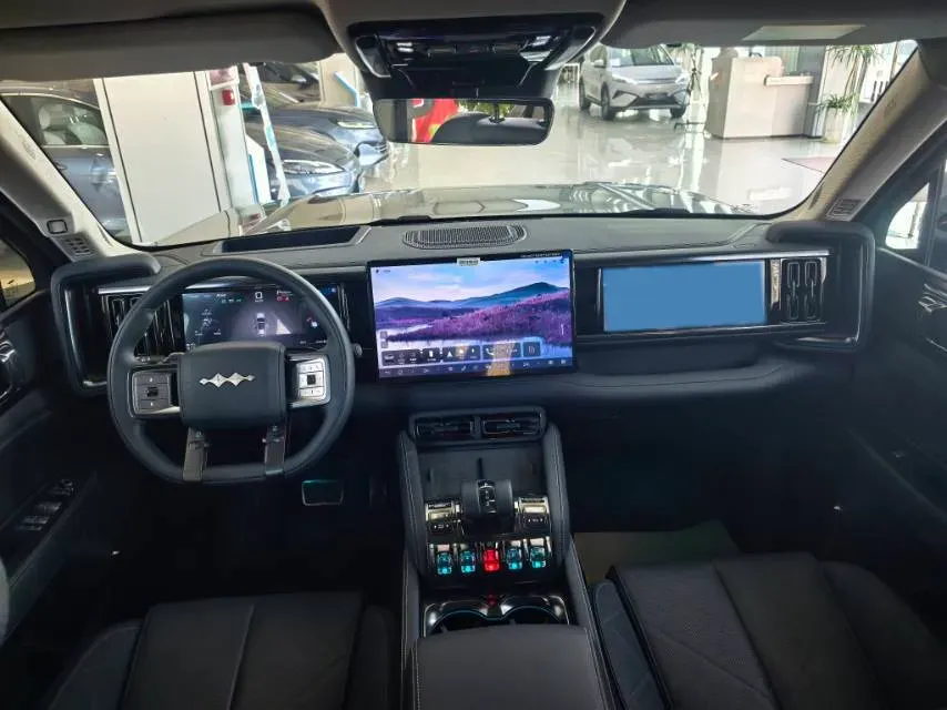 2025 FangChengBao Bao 5 1.5T 194HP L4 E-CVT PHEV 31.8KWH,autocango,china used car exporter,china ev exporter,chinese used car exporter,chinese used ev exporter