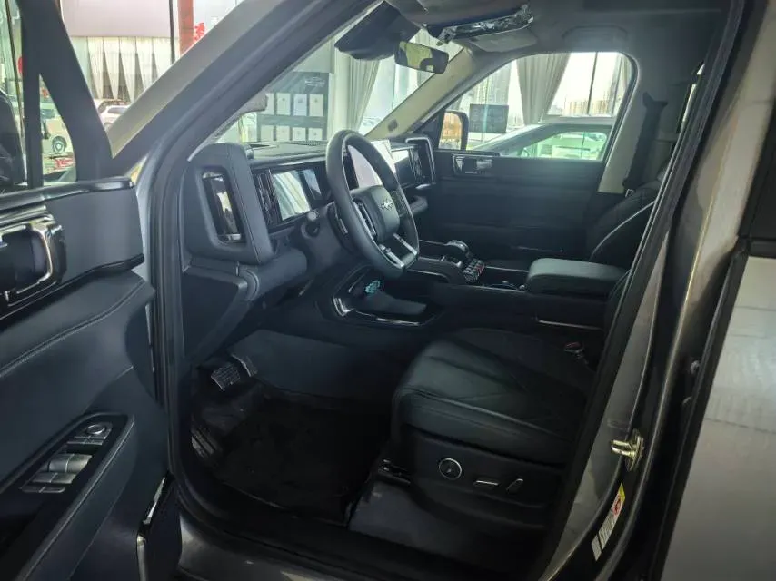 2025 FangChengBao Bao 5 1.5T 194HP L4 E-CVT PHEV 31.8KWH,autocango,china used car exporter,china ev exporter,chinese used car exporter,chinese used ev exporter