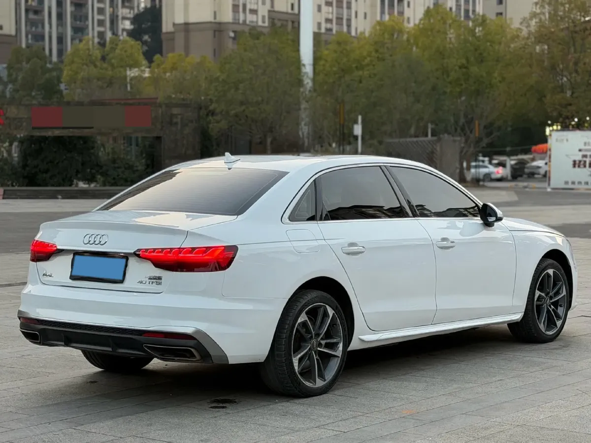 2020 Audi A4L 2.0T 190HP L4 7DCT,autocango,china used car exporter,china ev exporter,chinese used car exporter,chinese used ev exporter